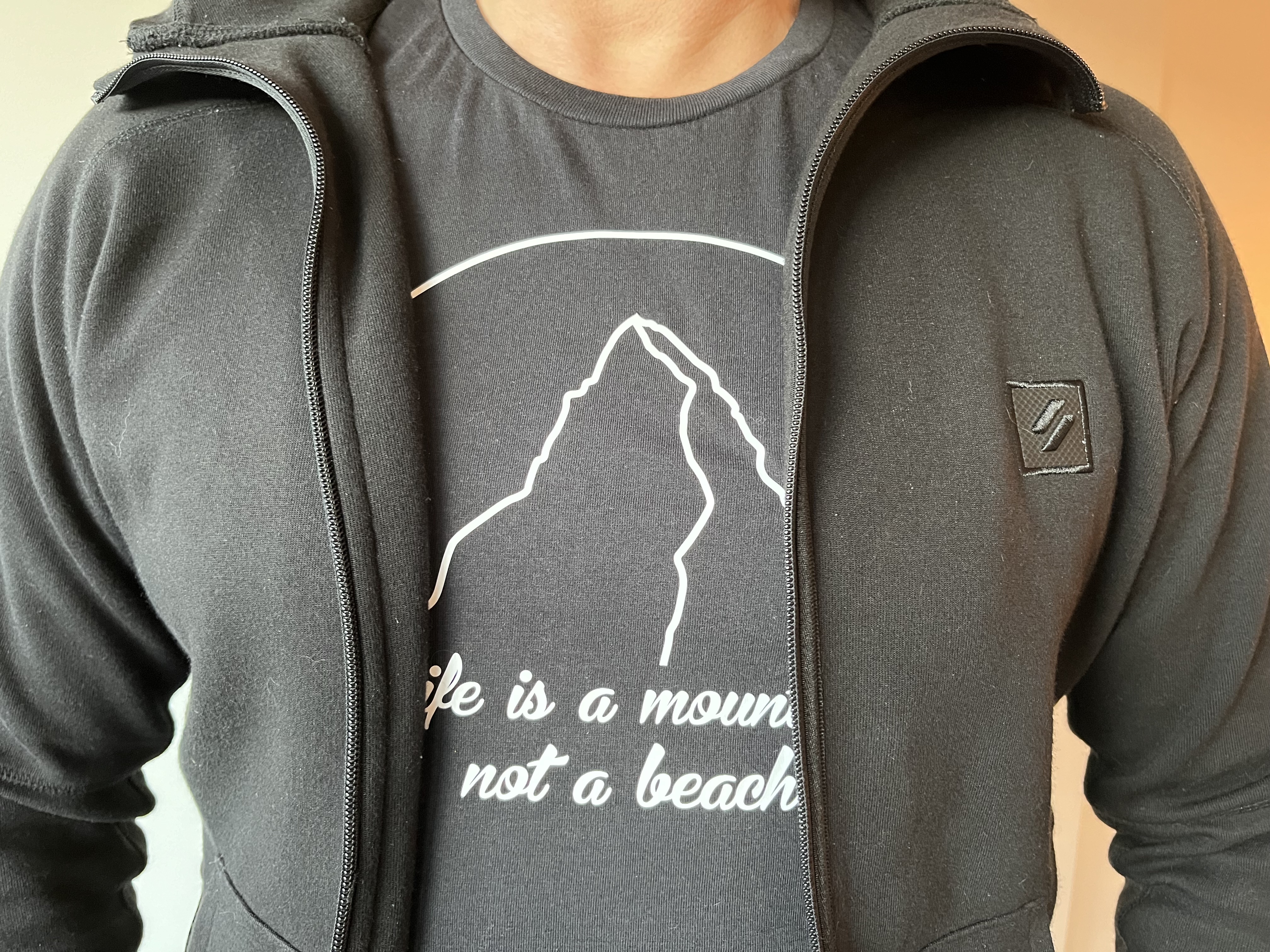 t-shirt zwart LM heren O-hals "Mountain"